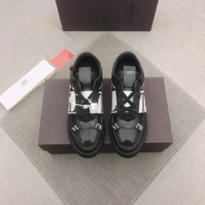 Valentino Sneakers